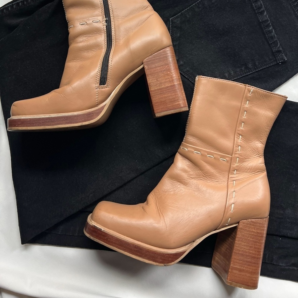 Tan Vintage Square Booties ✨👢 - Picture 4 of 4